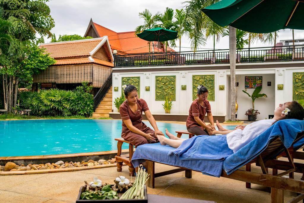 Les Bambous Village Siem Reap Exteriör bild